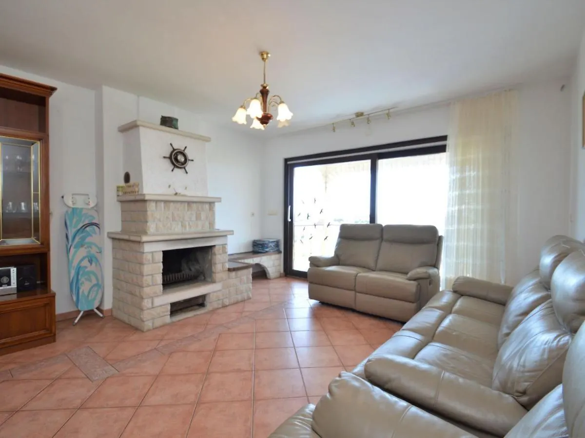 Apartment Villa Ursa - PUL320 Pjescana Uvala